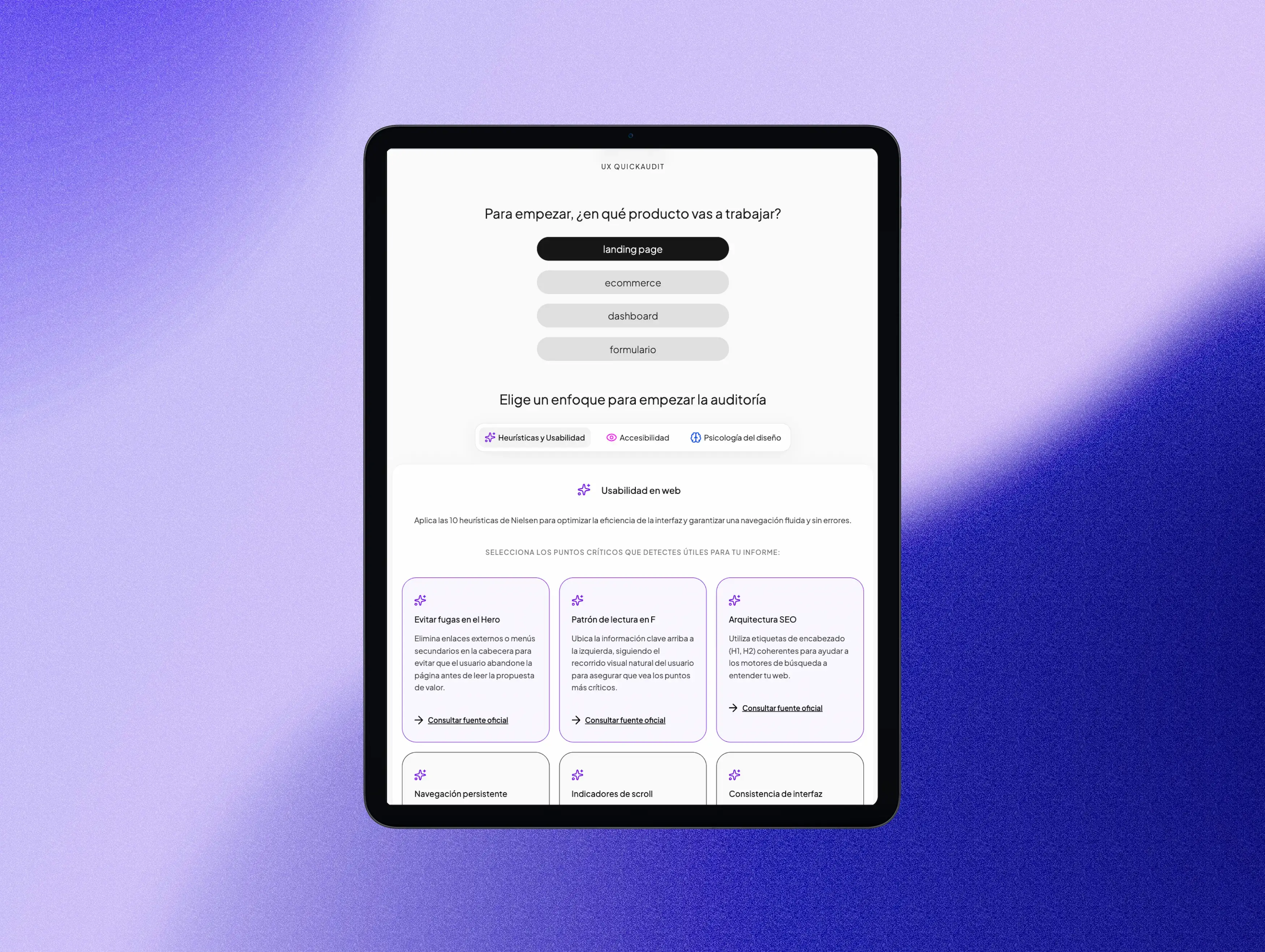 Tableta sobre un degradado morado con la herramienta: pregunta en qué producto se va a trabajar (landing page, ecommerce, dashboard, formulario) y muestra debajo tarjetas de auditoría.